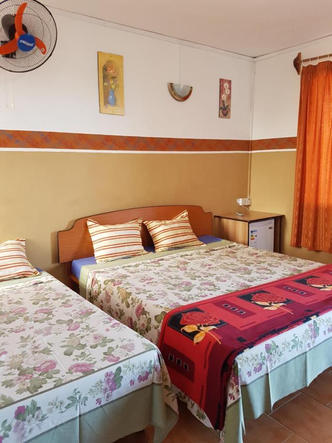 Hôtel Sikamifer à Quatre Bornes Extérieur photo